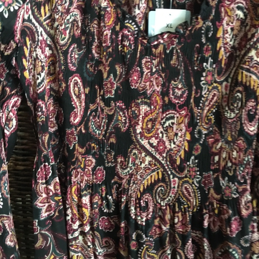 Top/Blouse - Picture 6 of 9